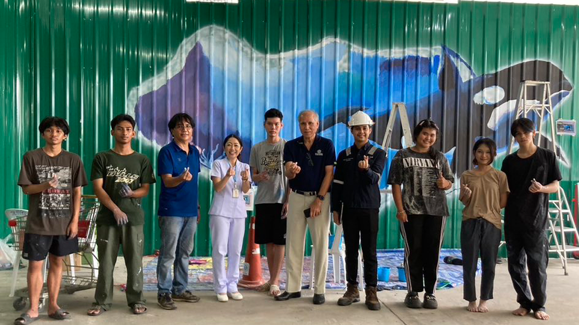 นายพฤติพงษ์ วงศ์วรรณา  นำนักเรียนแผนกวิจิตรศิลป์ “สร้างสรรค์ผลงานจิตรกรรมสามมิติ”