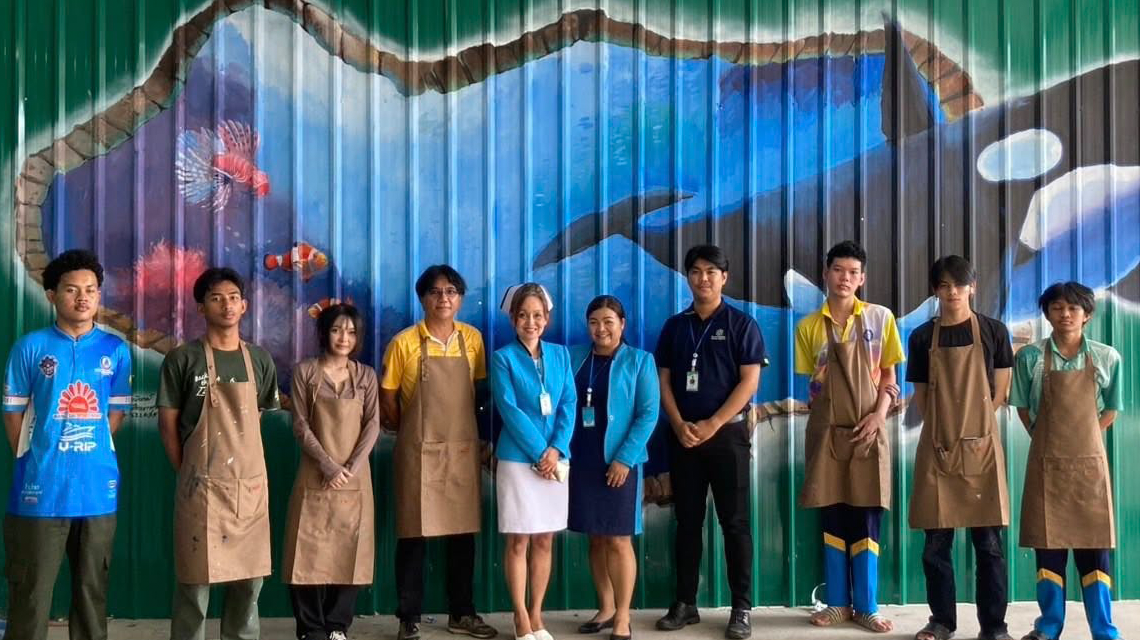 นายพฤติพงษ์ วงศ์วรรณา นำนักเรียนแผนกวิจิตรศิลป์ “สร้างสรรค์ผลงานภาพสามมิติใต้ท้องทะเลไทย”