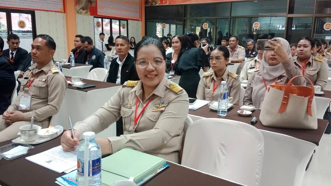  นางสาววิภาพร  ยอดอุดม เข้าร่วมการประชุมเพื่อดำเนินการจัดการประกวดสุดยอดนวัตกรรมและเทคโนโลยีสิ่งประดิษฐ์อาชีวศึกษา