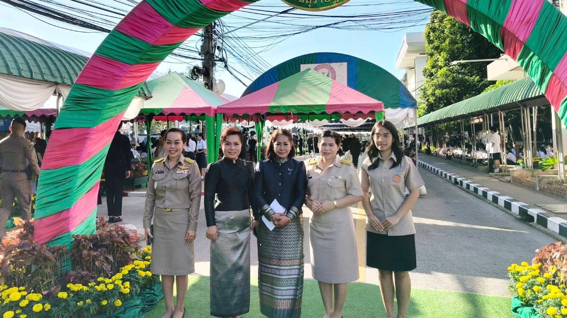  ดร.สุธาสินี  คงทอง  เข้าร่วมพิธีการวางพวงมาลาสักการะในกิจกรรมวันวิญญาณ ประจำปี 2568