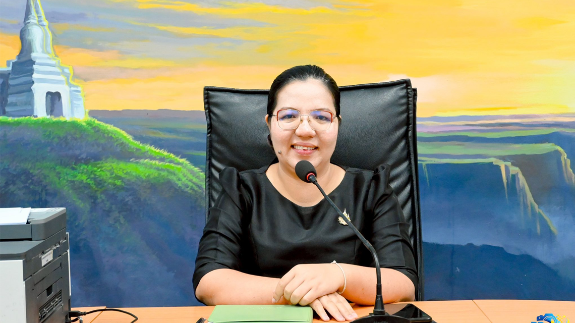 ดร.วิภาพร  ยอดอุดม เป็นประธานในการประชุมการพิจารณาผลการประกวดราคาจัดจ้างปรับปรุงลานหน้าห้องประชุมโสตทัศนศึกษา