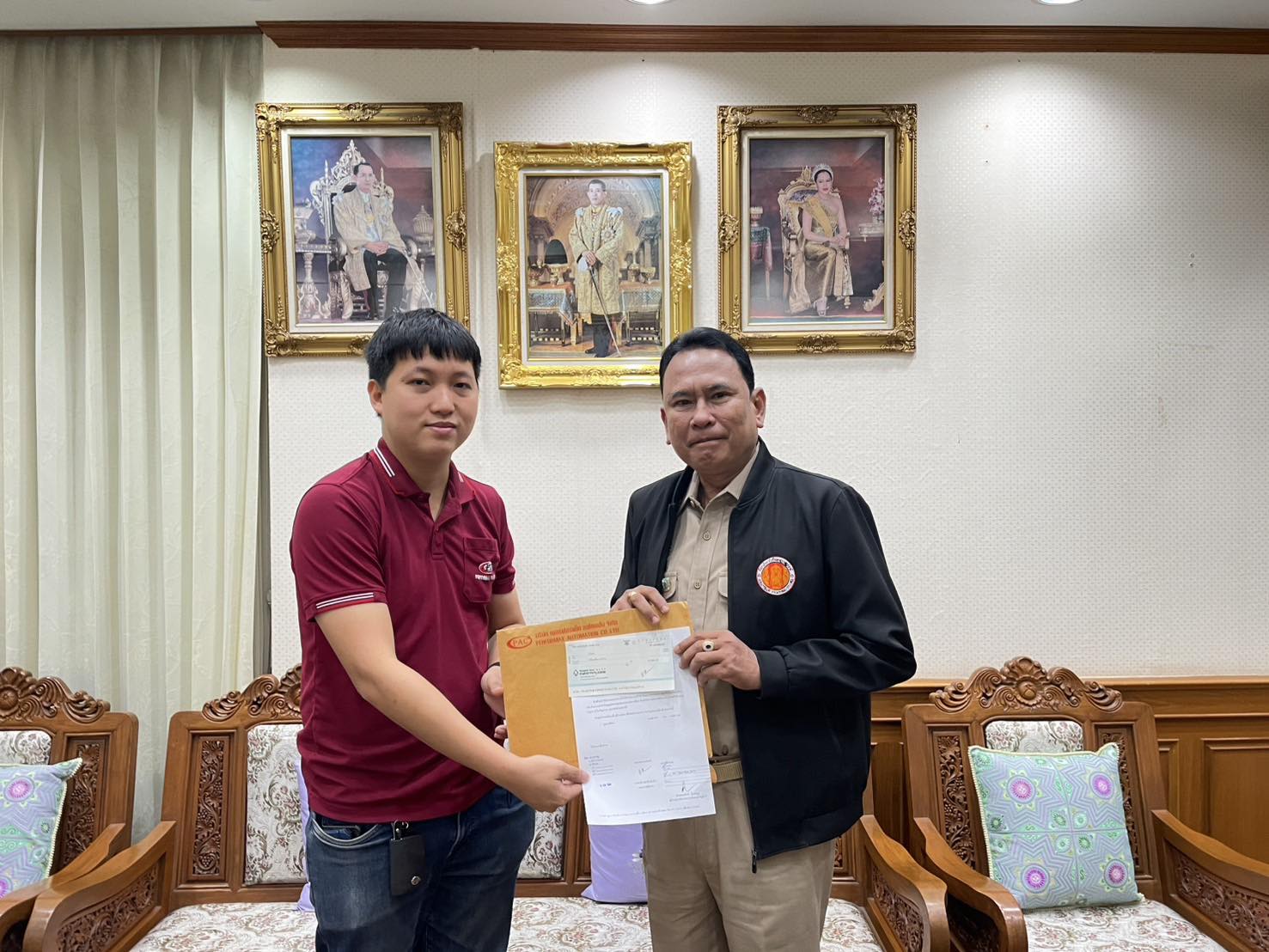  นายพงษ์ศักด์ นุ้ยเจริญ ต้อนรับตัวแทนจากบริษัท PERFORMAX TRADING CO.,LTD